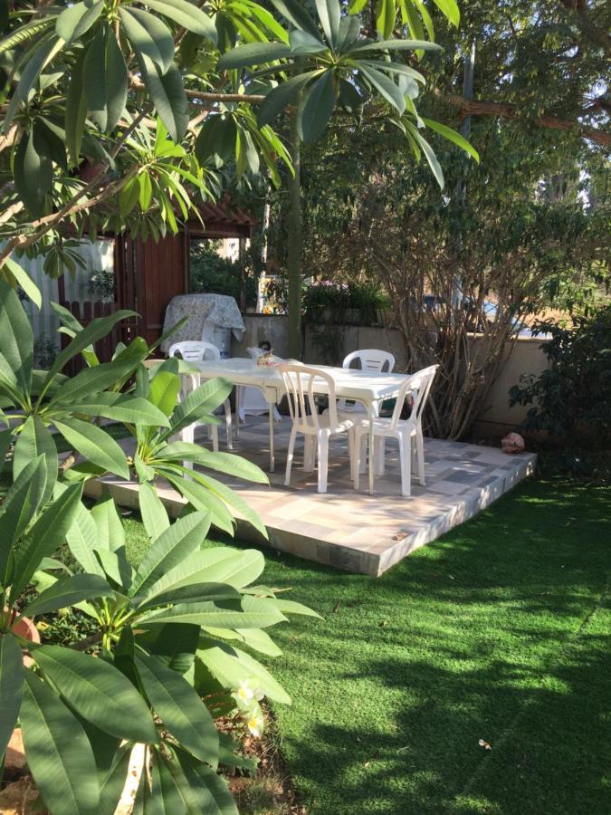 בית מרום Gan HaShomron Exteriör bild